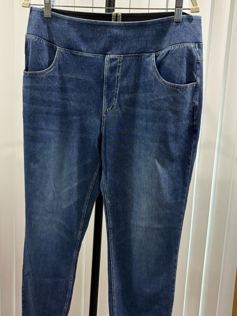 Halara Women’s Dark Blue Stretch Denim Jeans 7/8
